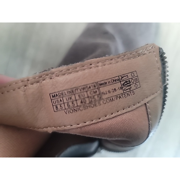 Vionic Womens Ankle Boot Sz 8.5 Suede Taupe Gray Leather Fringe Zip Block Heel - Picture 10 of 16